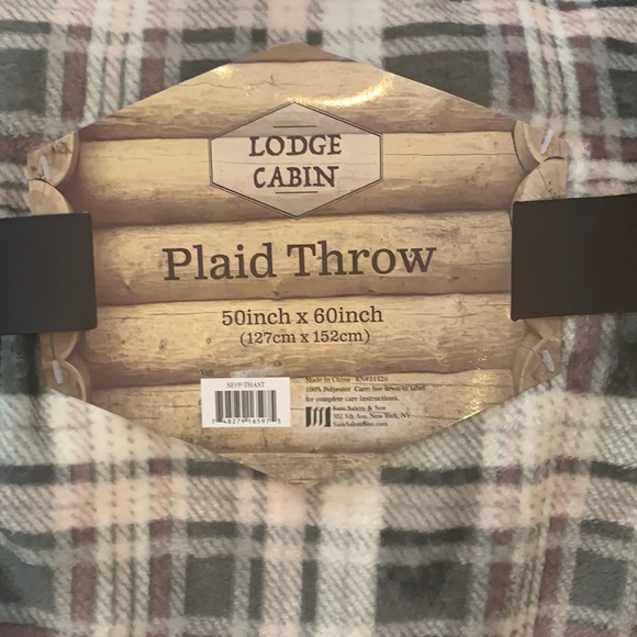 NWT - plaid throw - Picture 4 of 4